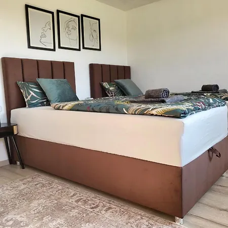 Irina Legoland Ca 30 Km Apartment *